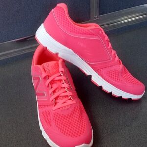 New Balance Comfort Tride Cush Running Sneaker W575RP2